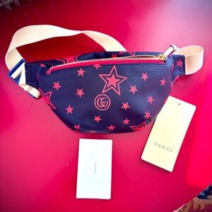 NWoT Gucci Multicolor Red Star Print Waist Belt Bag Fanny Pack